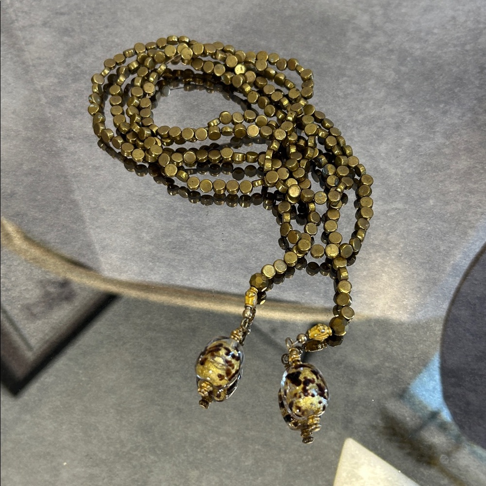 Beautiful Vintage Gold Beaded Lariat Necklace with Foiled Glass Pendants